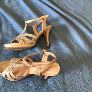 Stunning rose gold  heels !